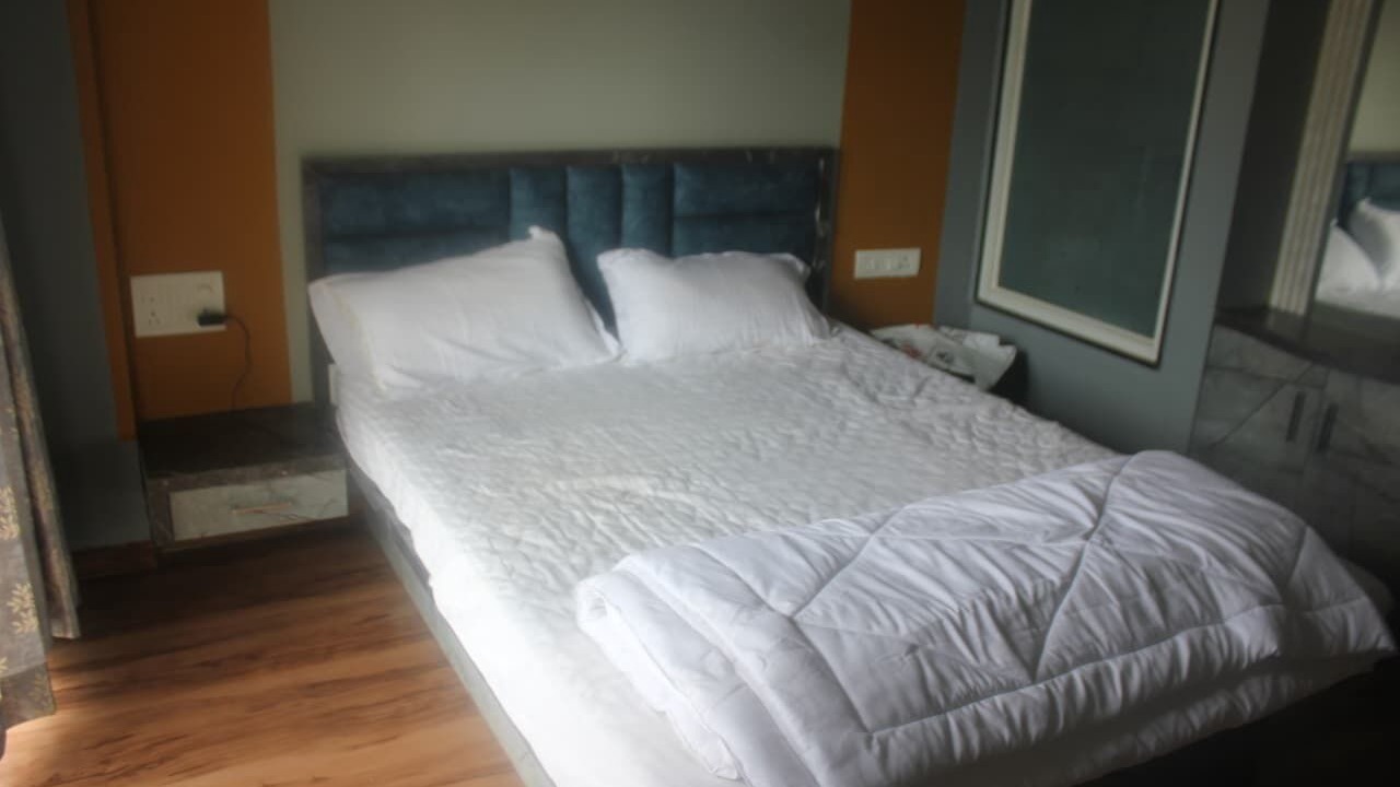 Photo of Bedroom in Edalabad