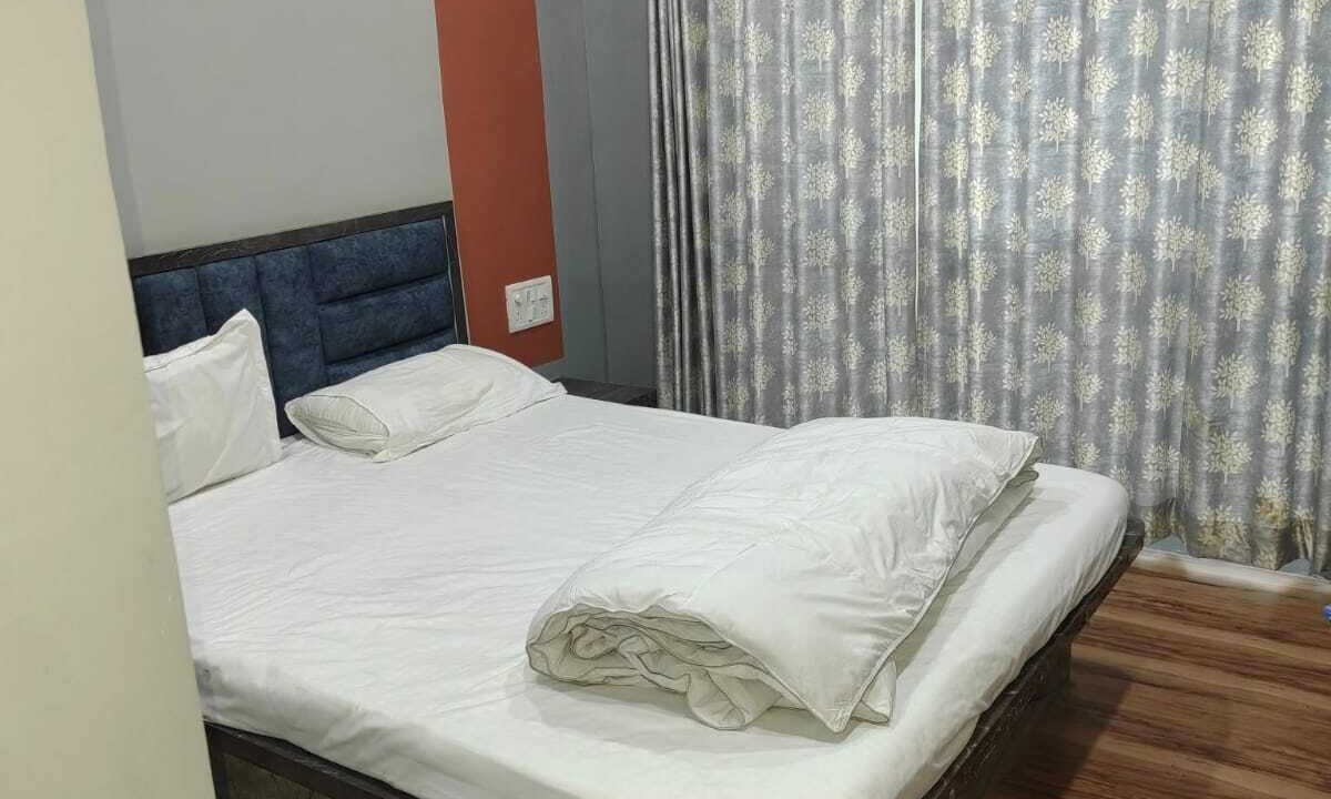 Photo of Bedroom in Edalabad