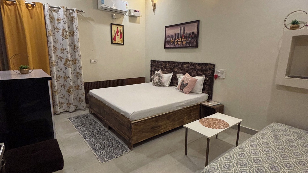 Photo of Bedroom in Mathura