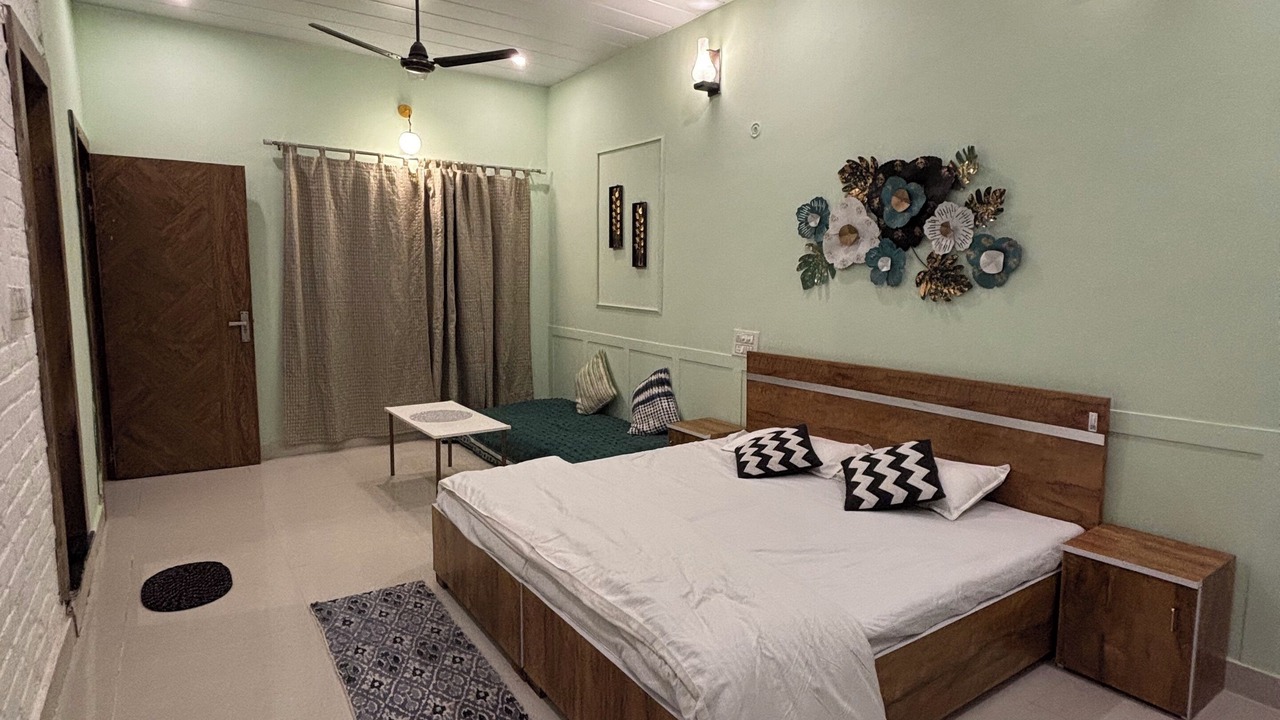 Photo of Bedroom in Mathura