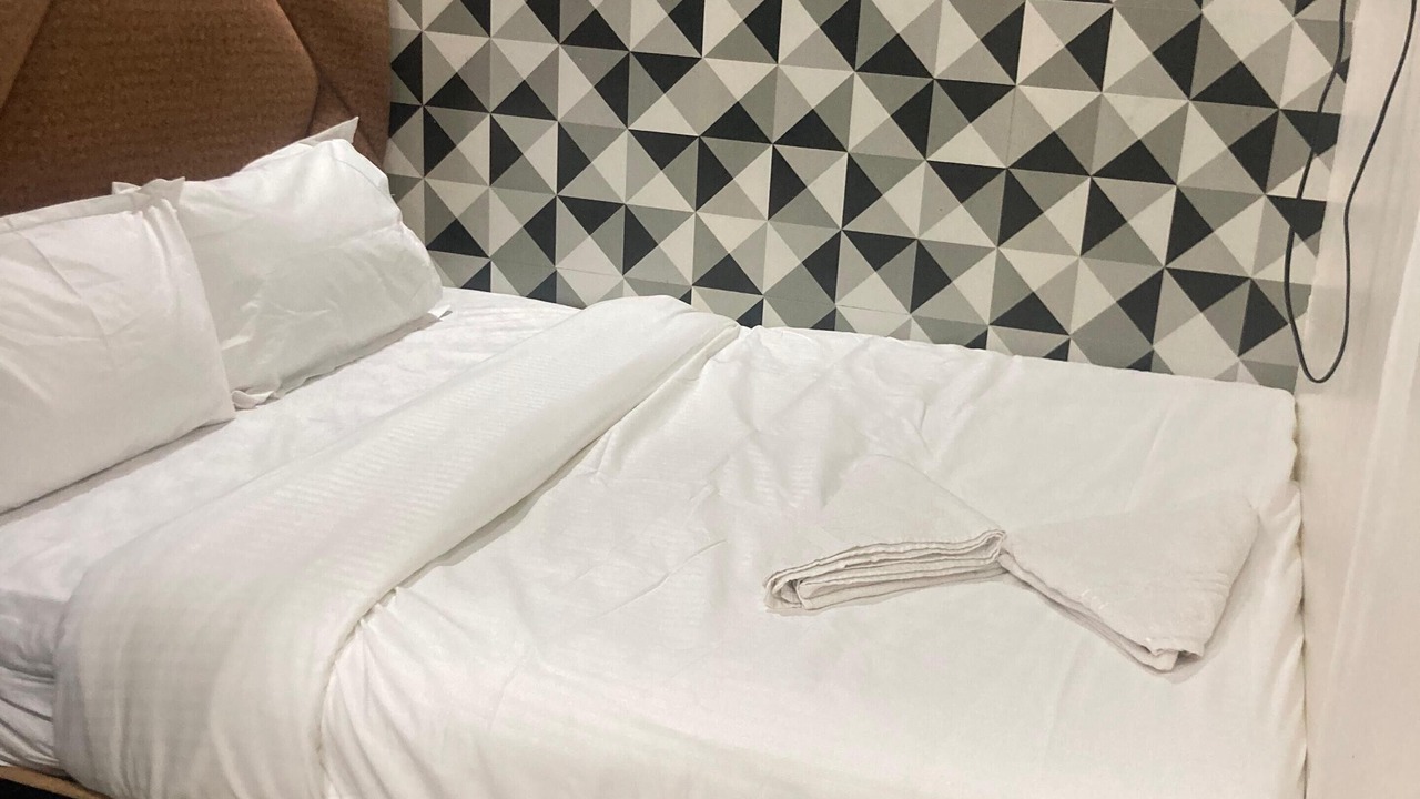 Photo of Bedroom in Vile Parle West
