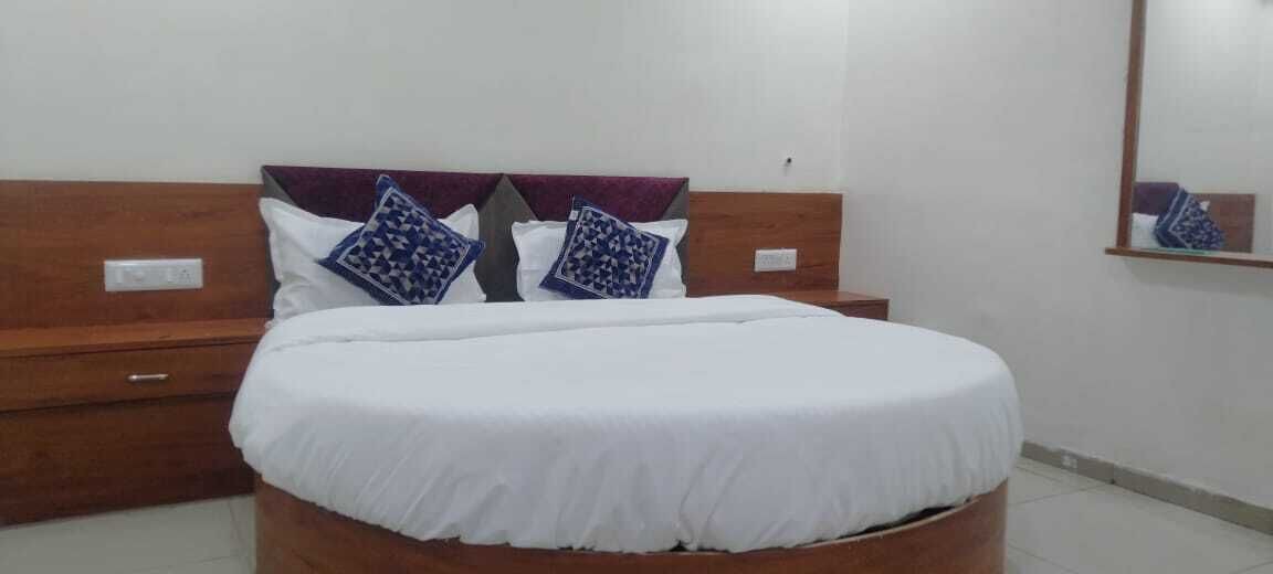 Photo of Bedroom in Shahibaug