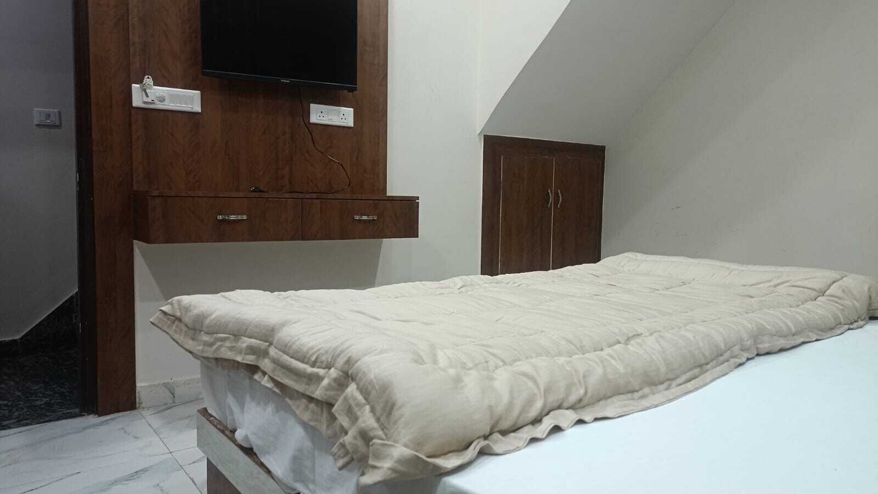 Photo of Bedroom in Taj Ganj