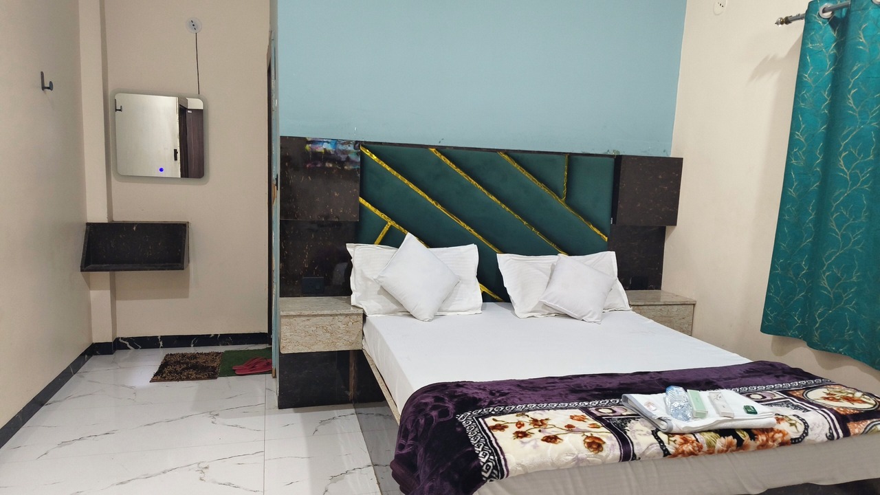 Photo of Bedroom in Ashta