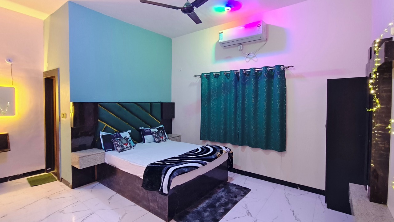 Photo of Bedroom in Ashta