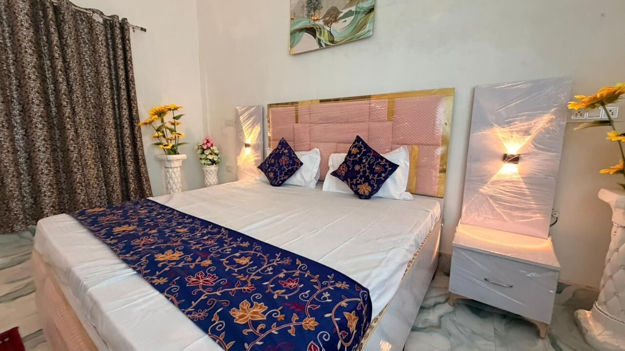 Photo of Bedroom in Bharthana