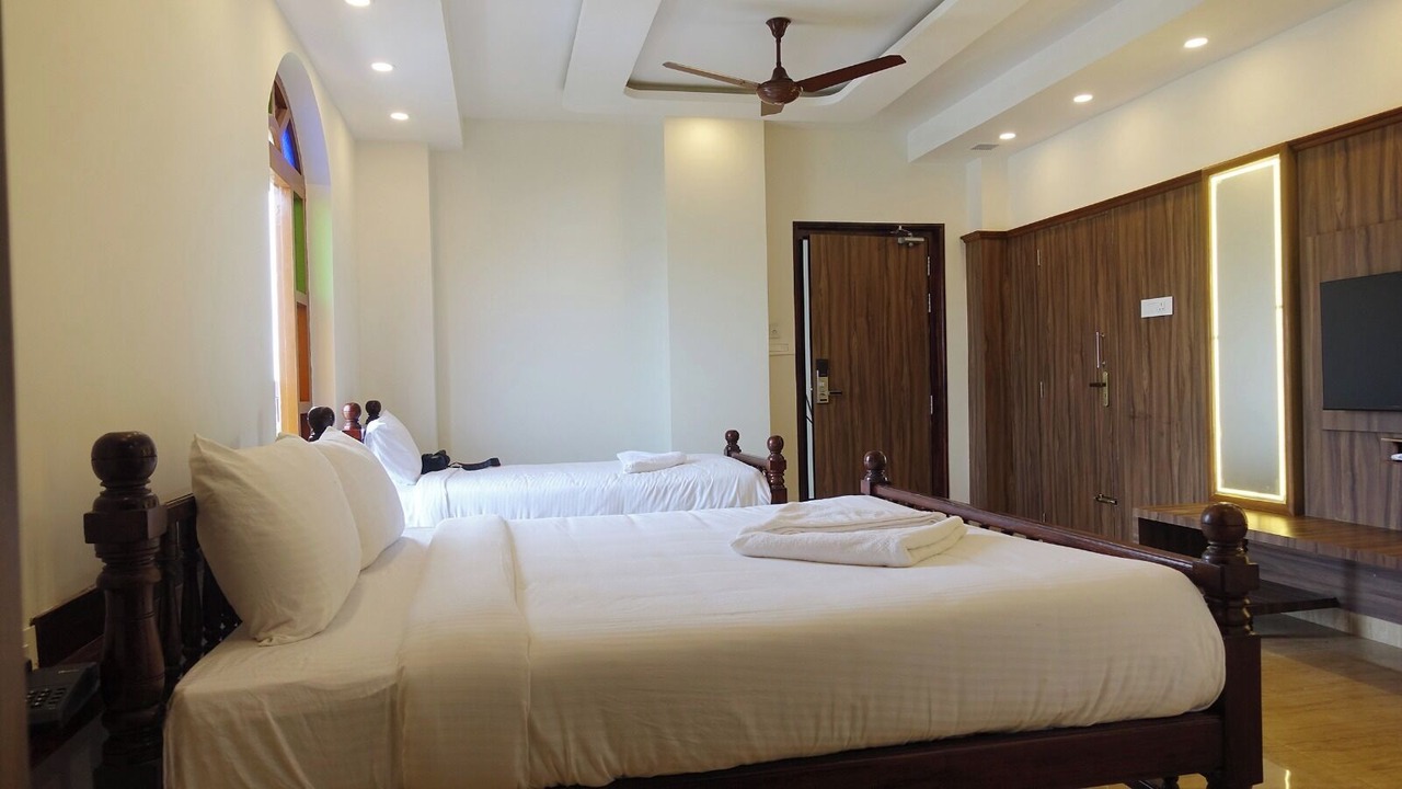 Photo of Bedroom in Thirukadaiyur