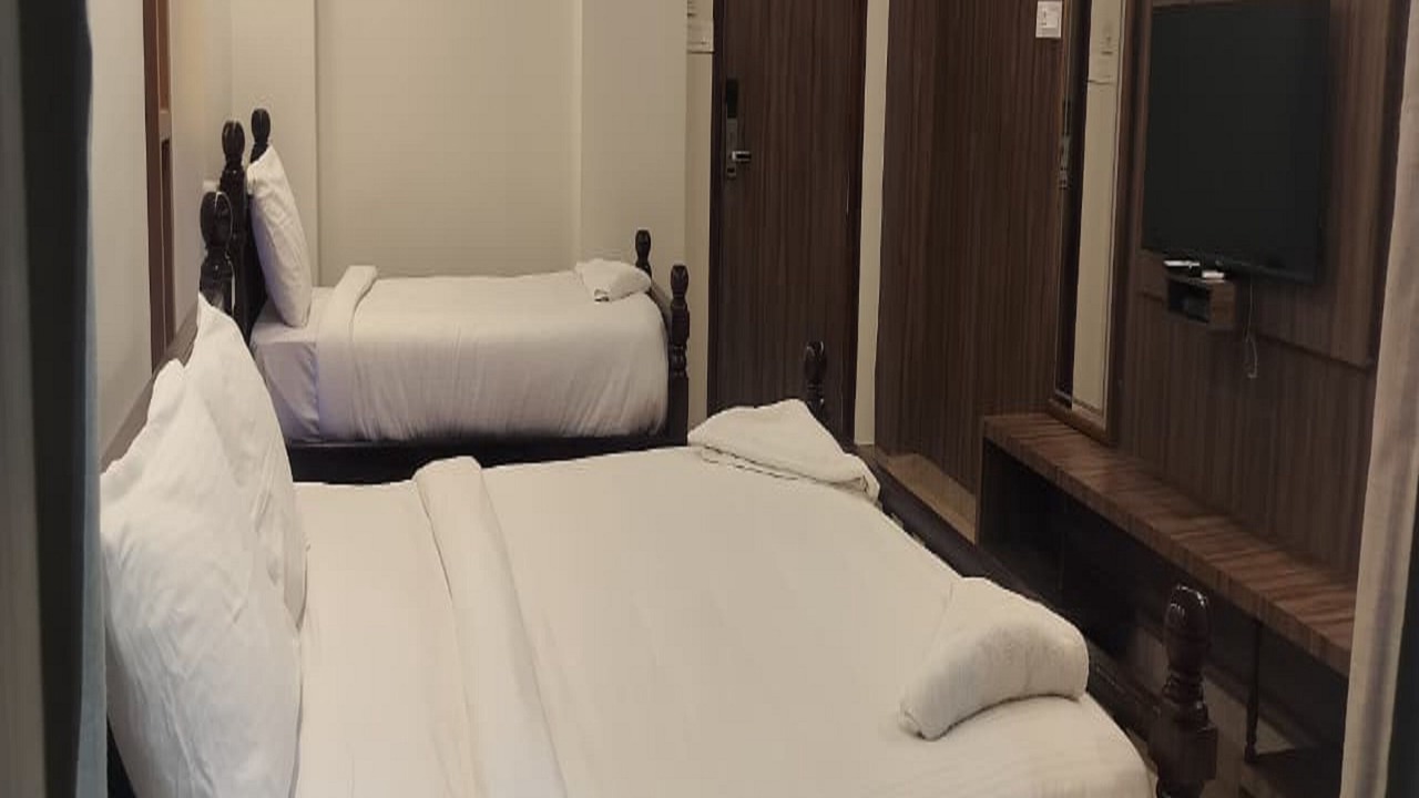 Photo of Bedroom in Thirukadaiyur