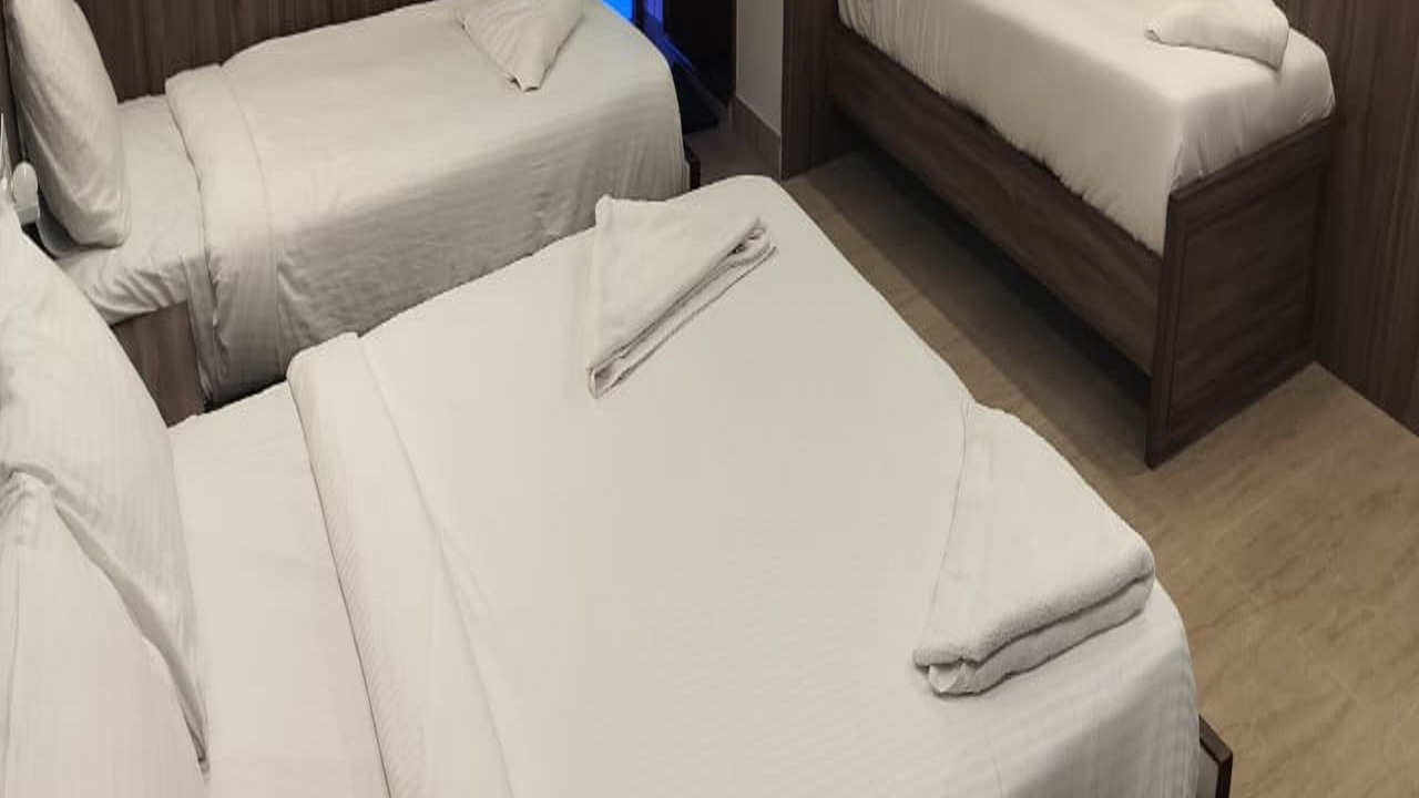 Photo of Bedroom in Thirukadaiyur