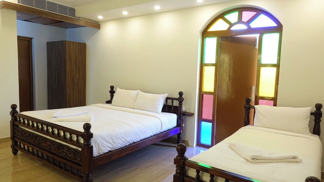 Photo of Bedroom in Thirukadaiyur