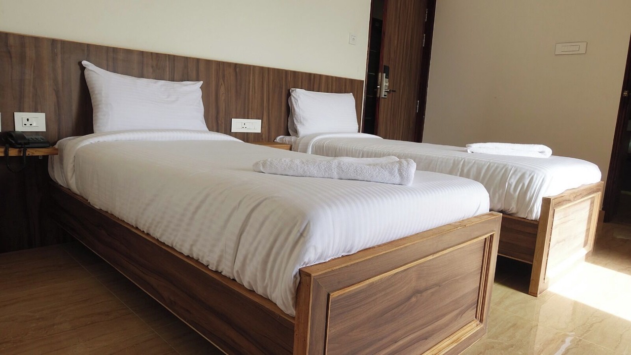 Photo of Bedroom in Thirukadaiyur