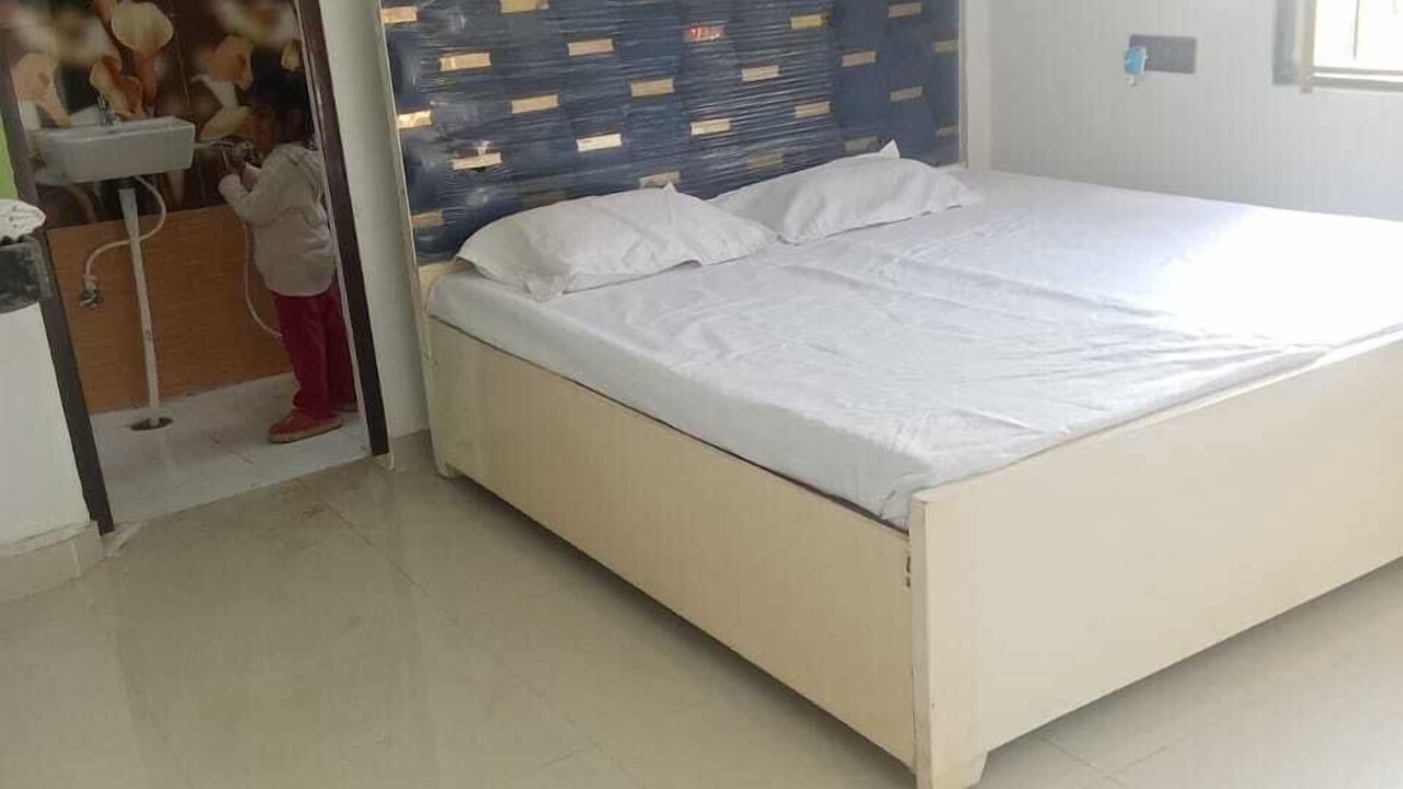 Photo of Bedroom in Naini