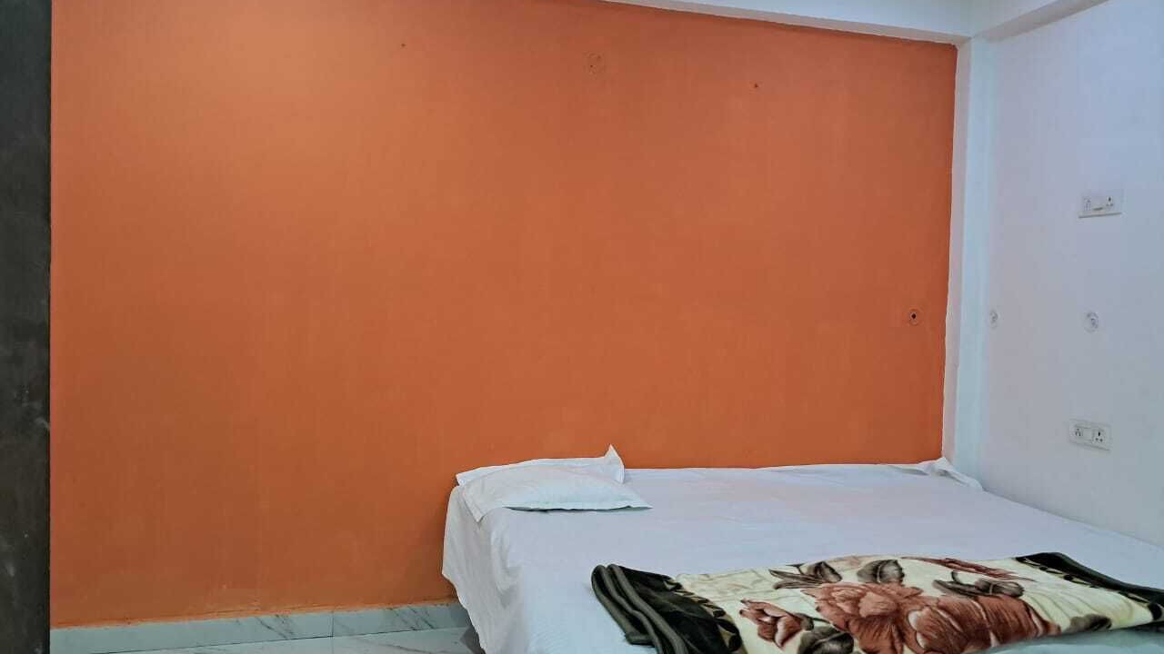 Photo of Bedroom in Naini