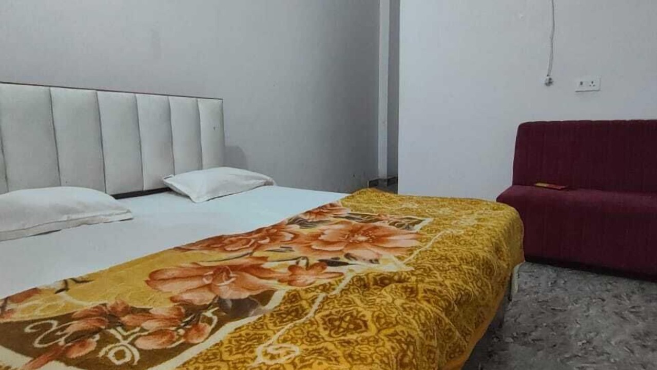Photo of Bedroom in Phulpur