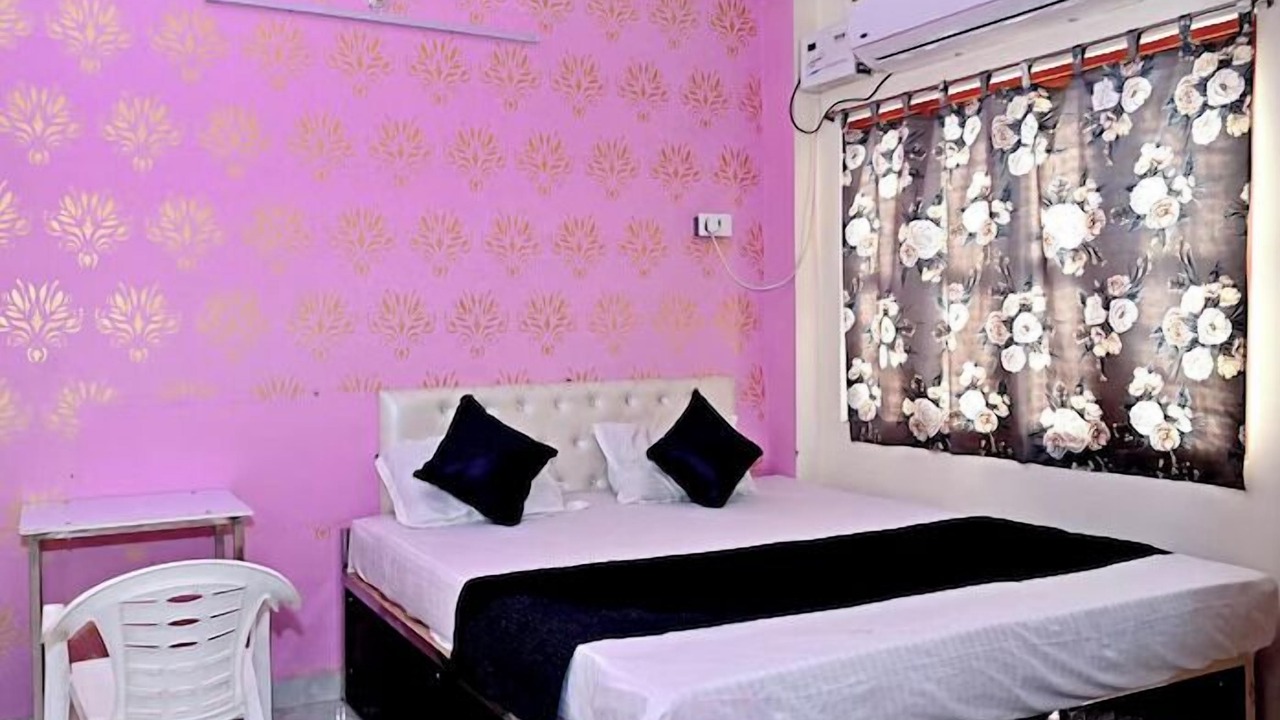 Photo of Bedroom in Phulpur