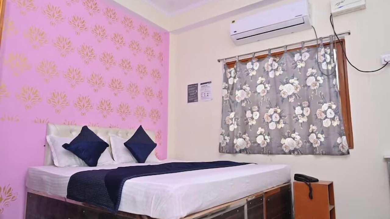 Photo of Bedroom in Phulpur