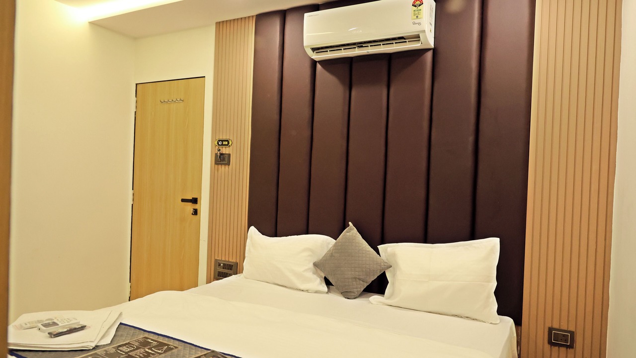 Photo of Bedroom in Surat