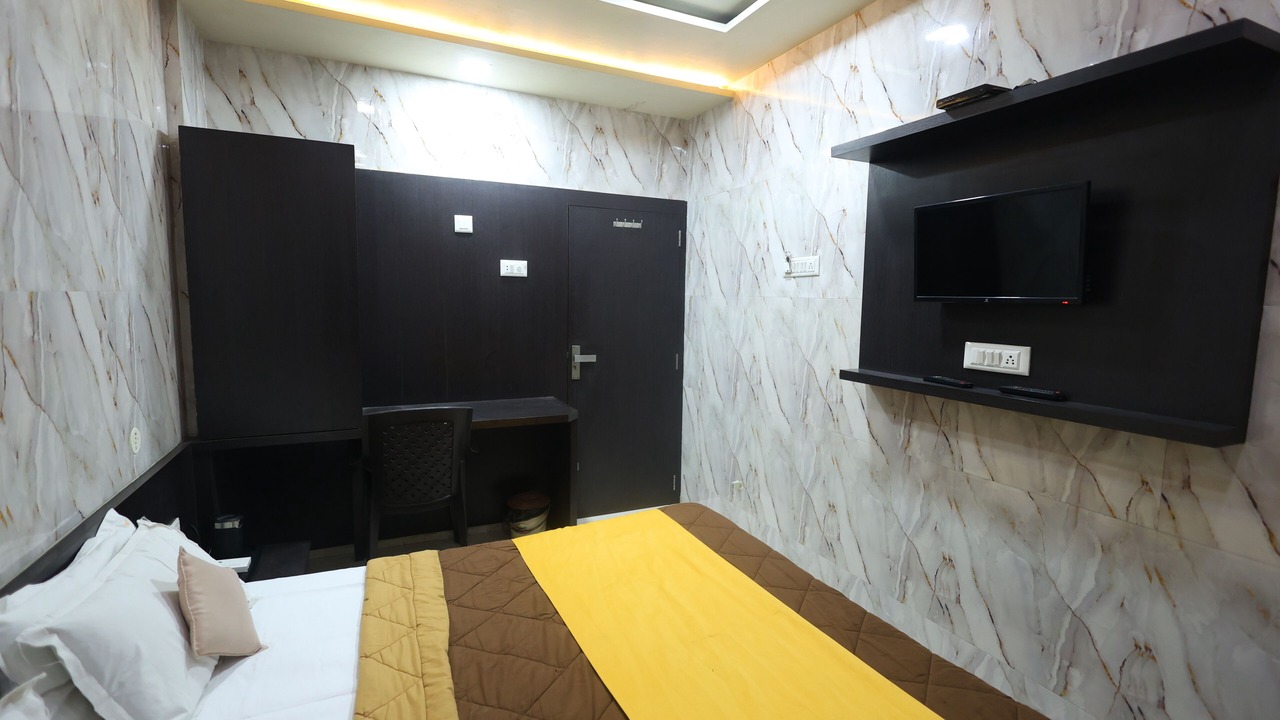 Photo of Bedroom in Rajkot