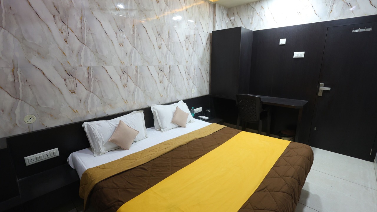 Photo of Bedroom in Rajkot