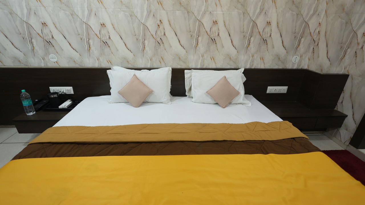 Photo of Bedroom in Rajkot