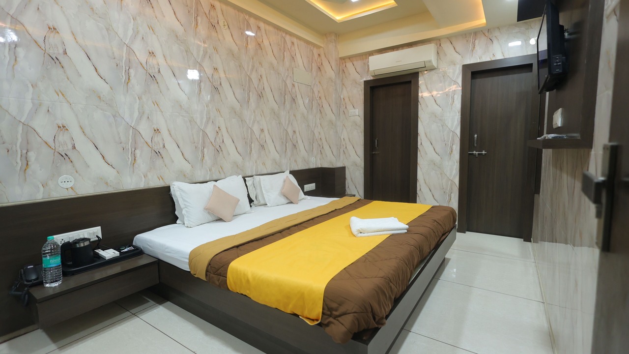 Photo of Bedroom in Rajkot