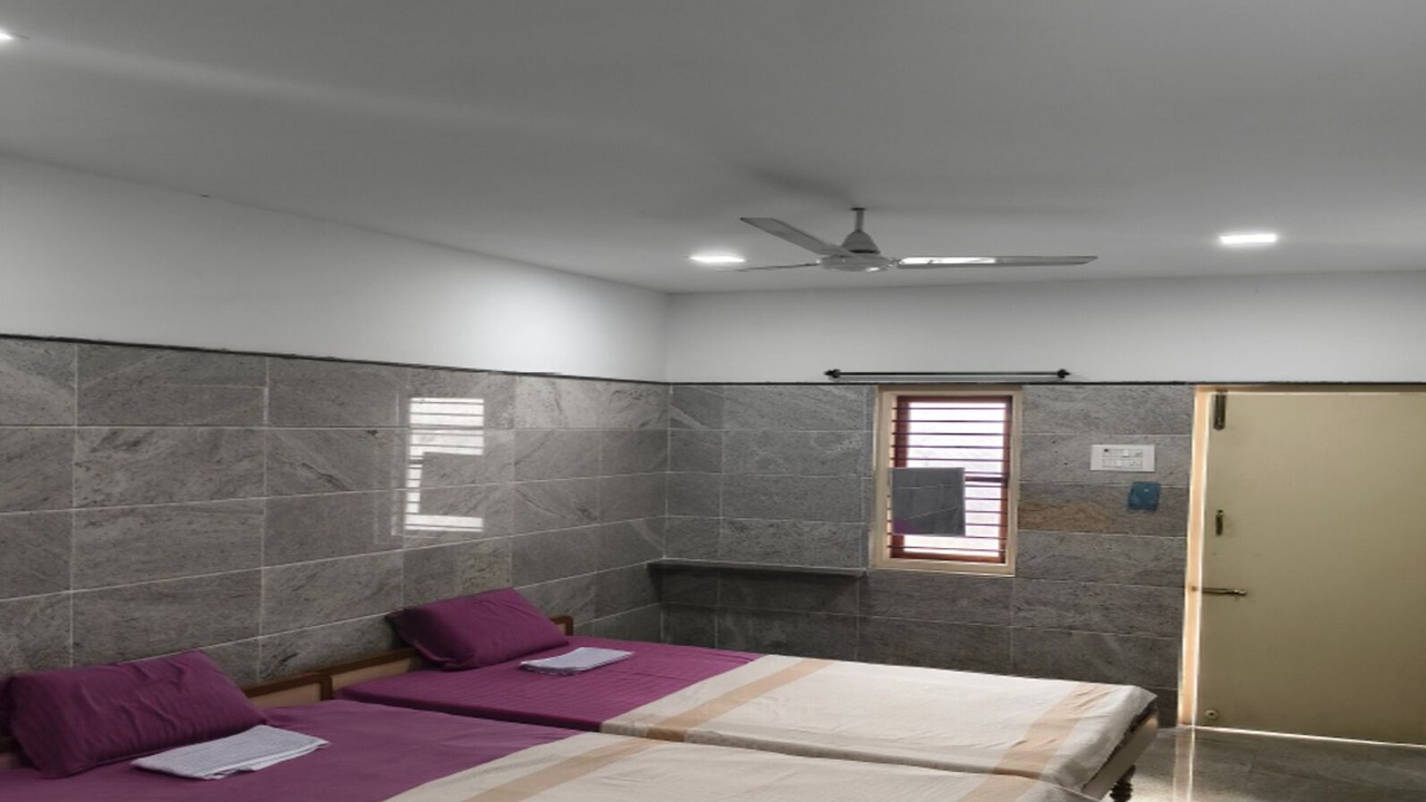 Photo of Bedroom in Perundurai