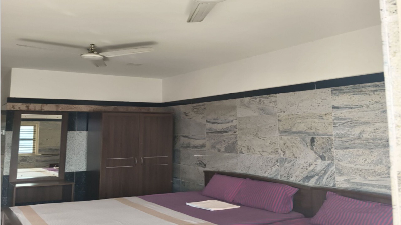 Photo of Bedroom in Perundurai