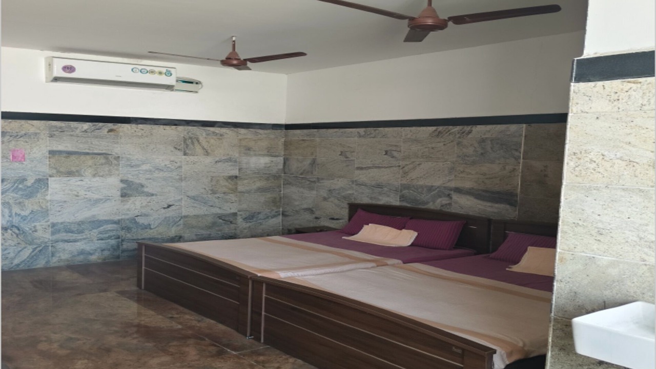 Photo of Bedroom in Perundurai