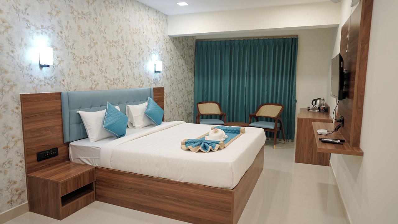 Photo of Bedroom in HBR Layout