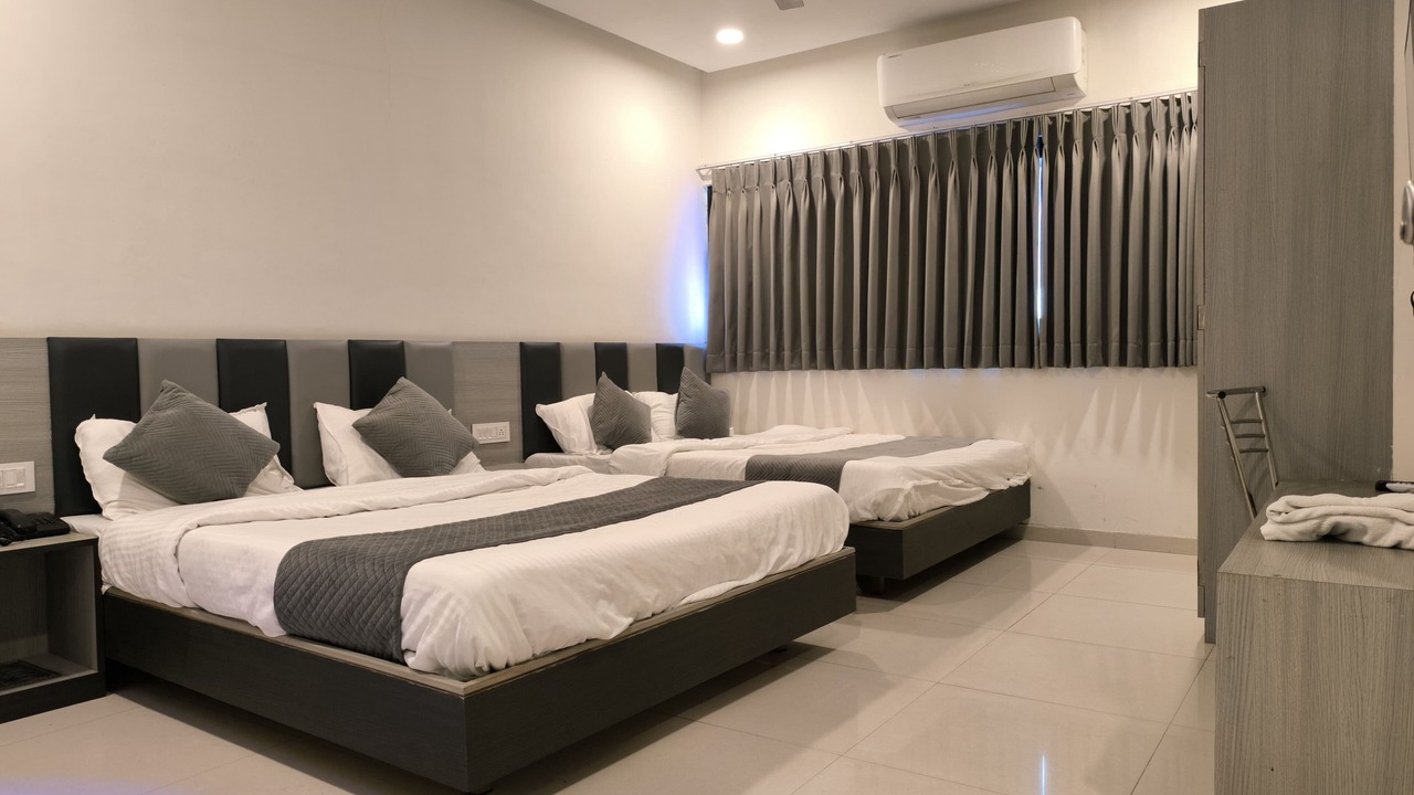 Photo of Bedroom in Bodakdev