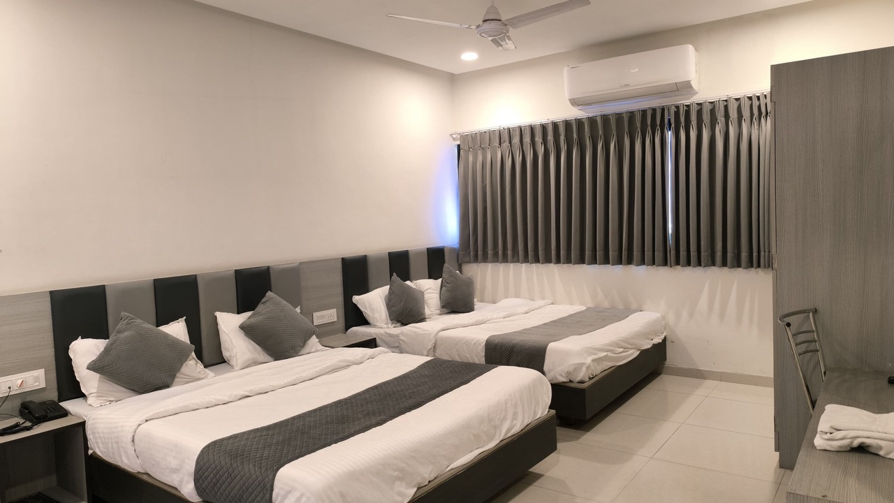Photo of Bedroom in Bodakdev