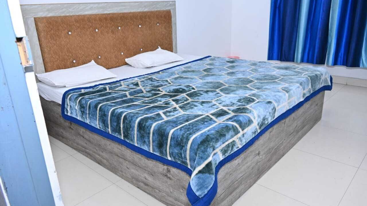 Photo of Bedroom in Aonla