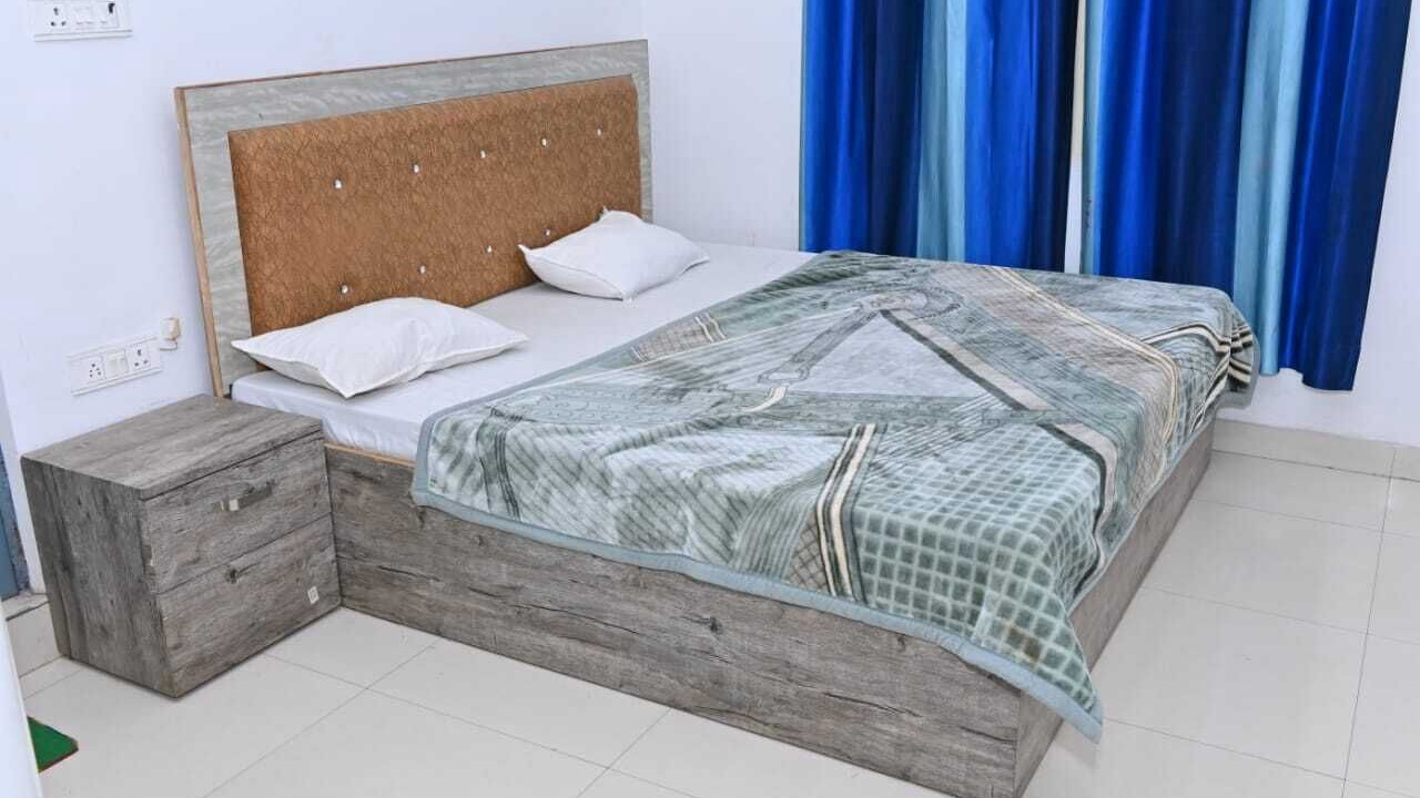 Photo of Bedroom in Aonla