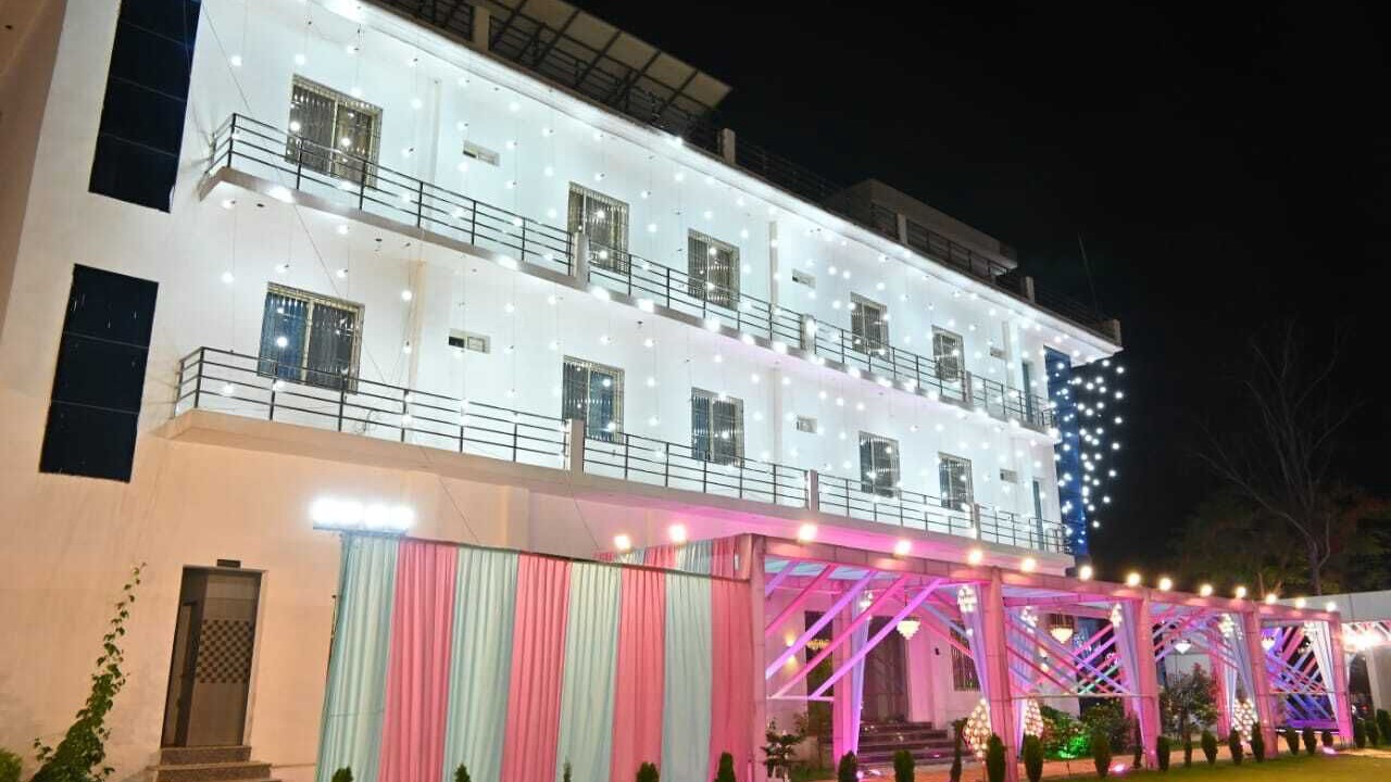 Photo of Outdoor in Aonla