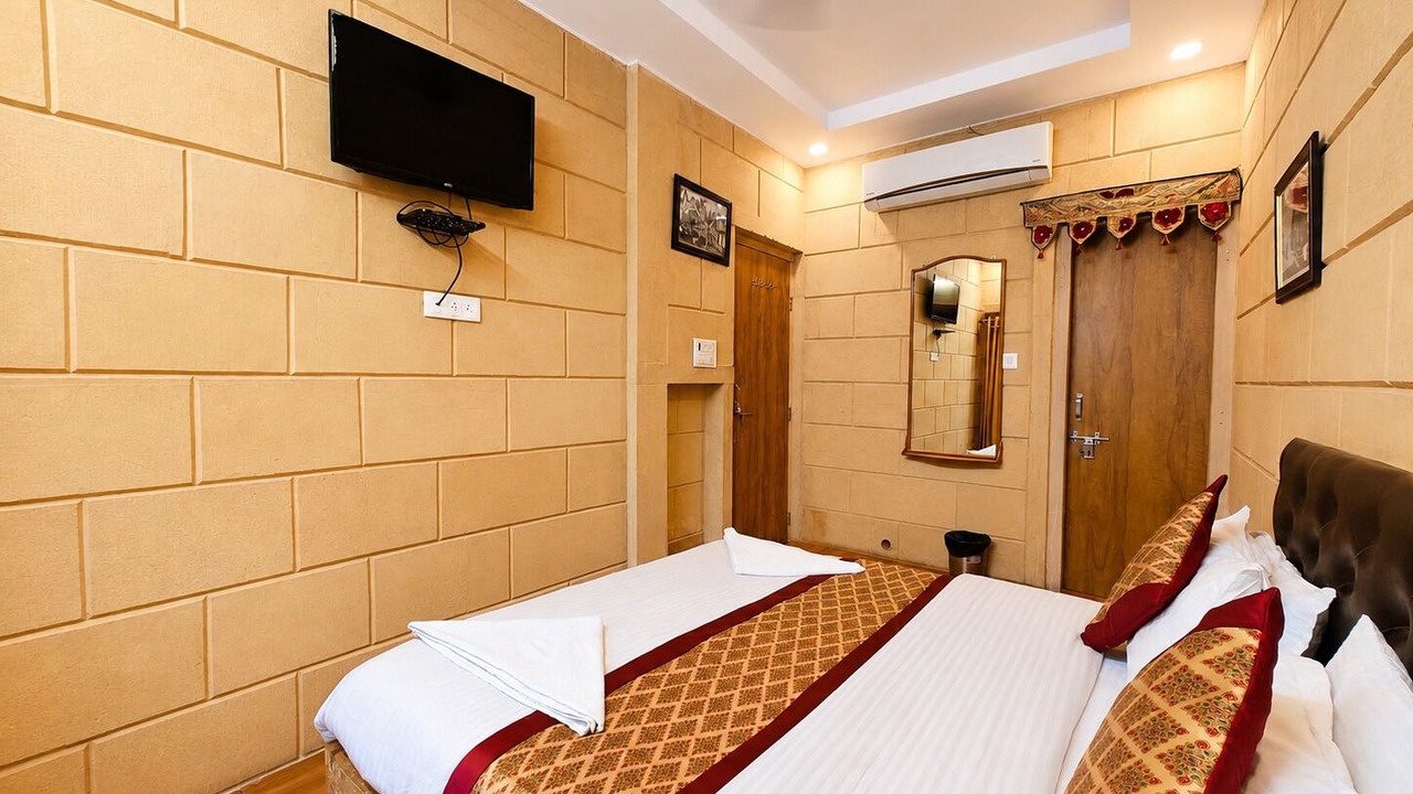 Photo of Bedroom in Amar Sagar Pol