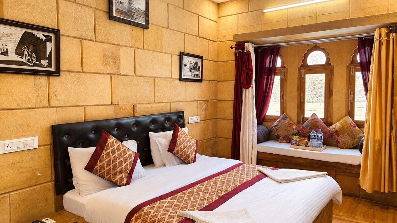 Photo of Bedroom in Amar Sagar Pol