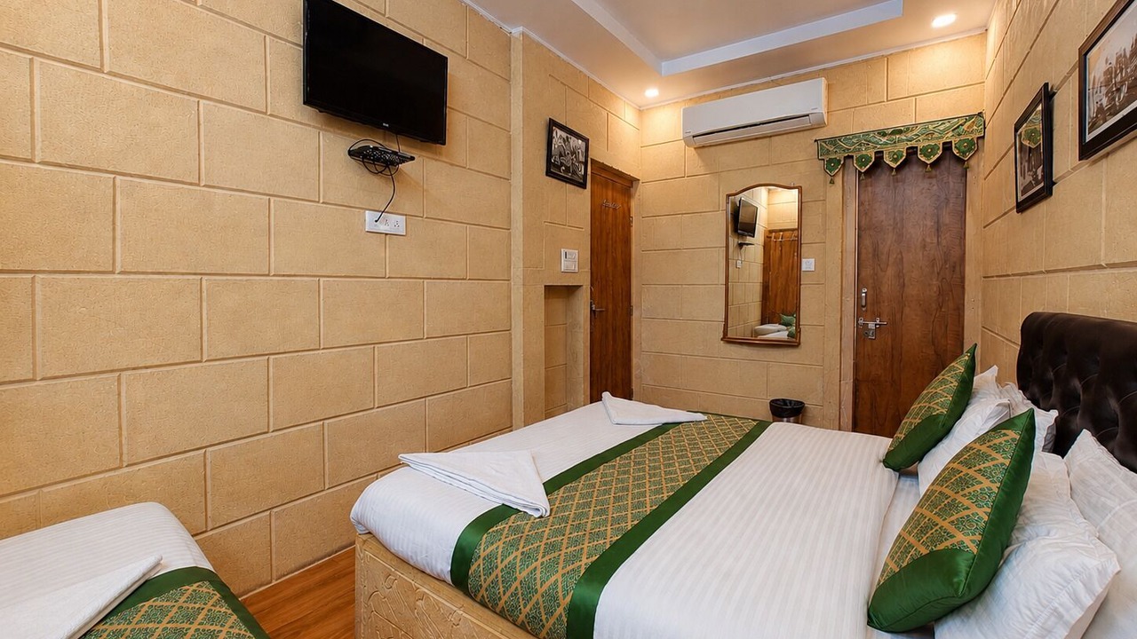 Photo of Bedroom in Amar Sagar Pol