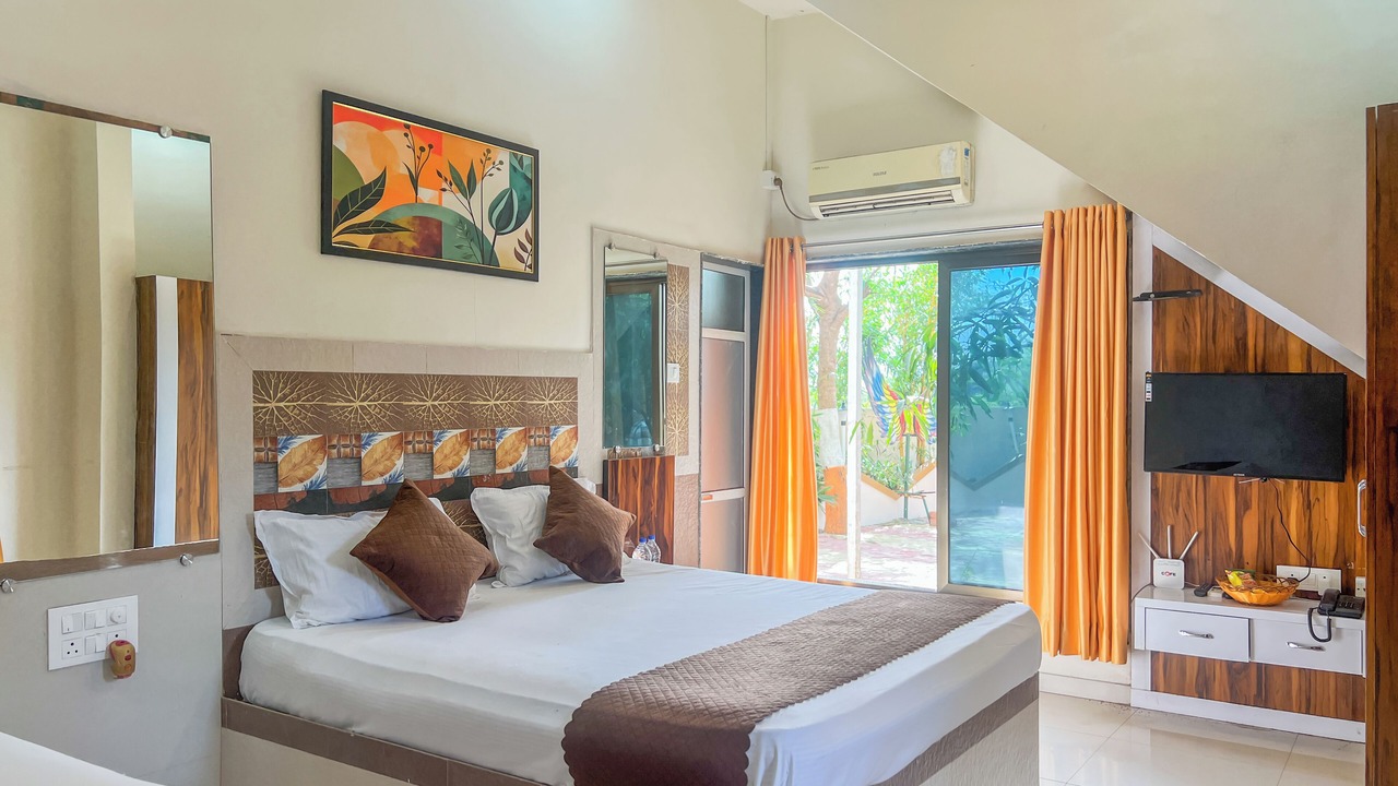 Photo of Bedroom in Trimbak