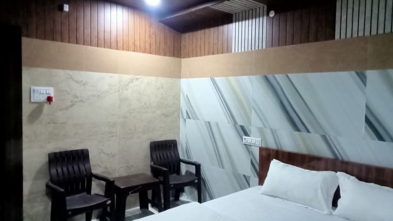 Photo of Bedroom in Kalmeshwar