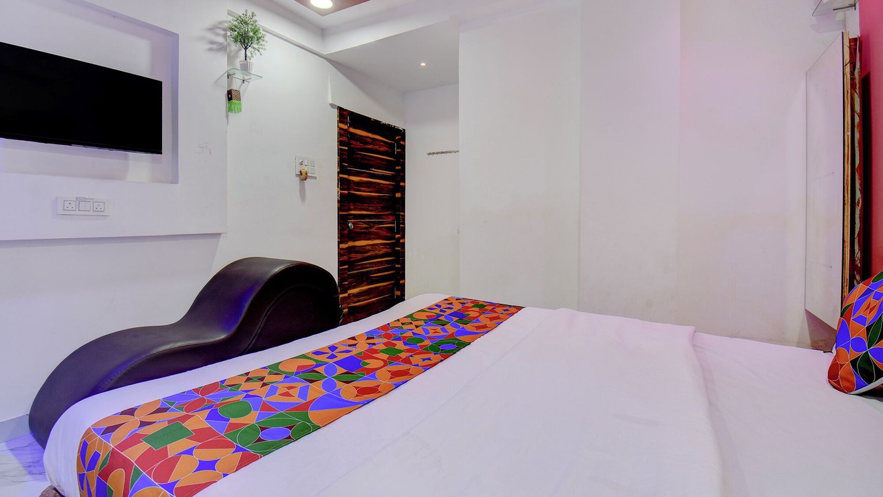 Photo of Bedroom in Alandi