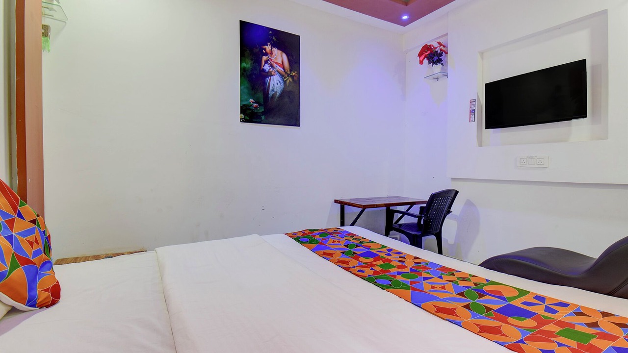 Photo of Bedroom in Alandi