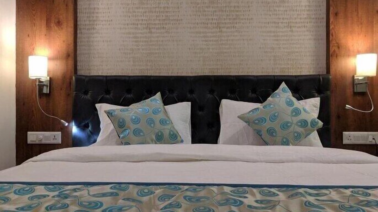 Photo of Bedroom in Sayajiganj