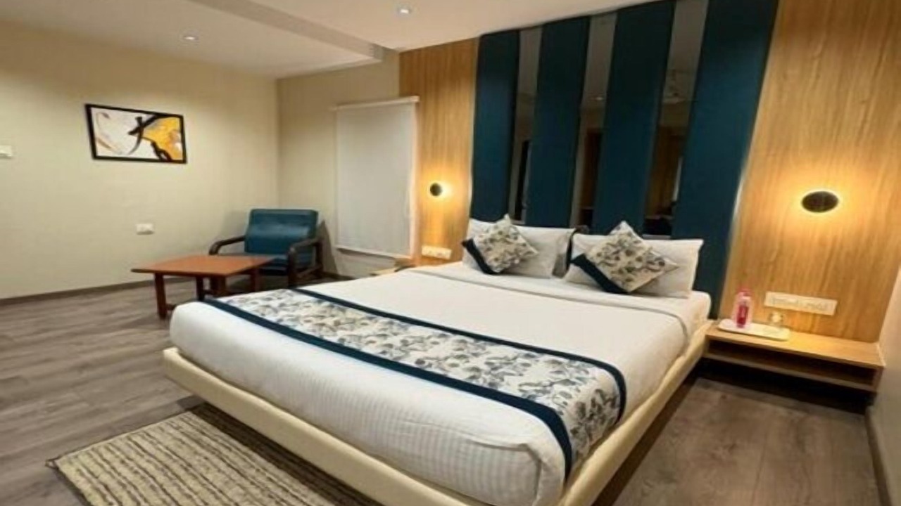 Photo of Bedroom in Sayajiganj