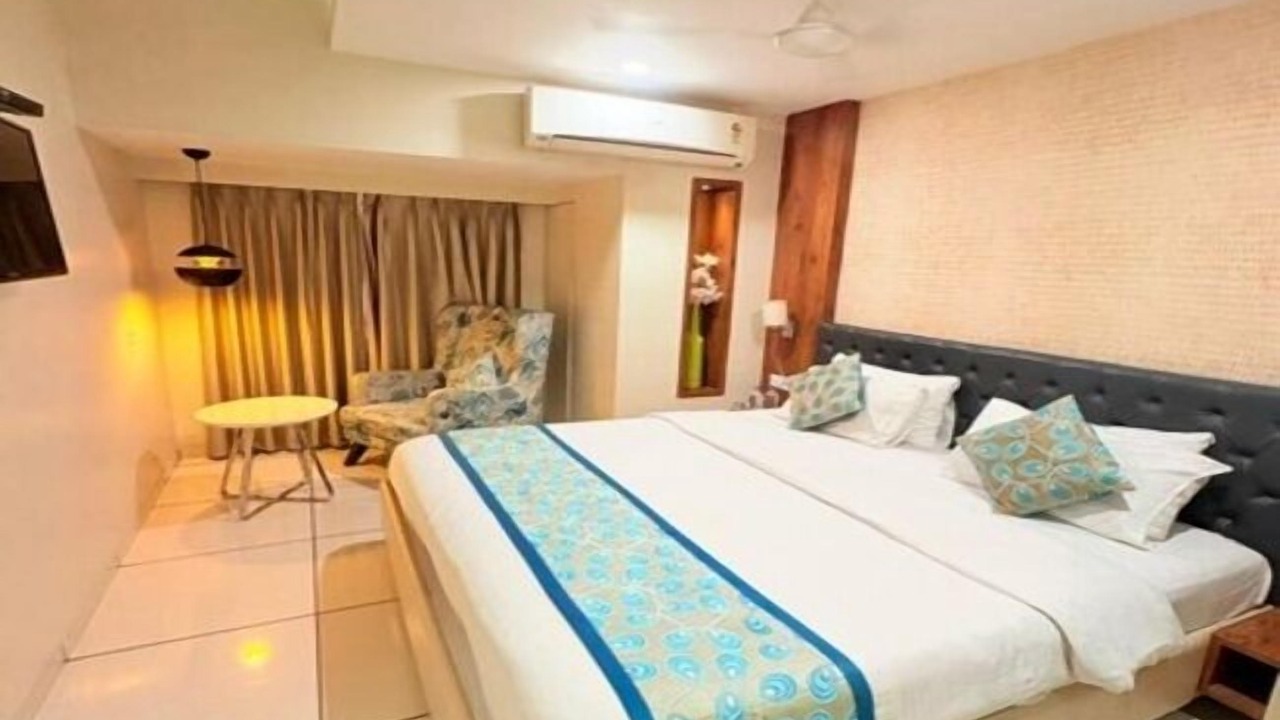 Photo of Bedroom in Sayajiganj