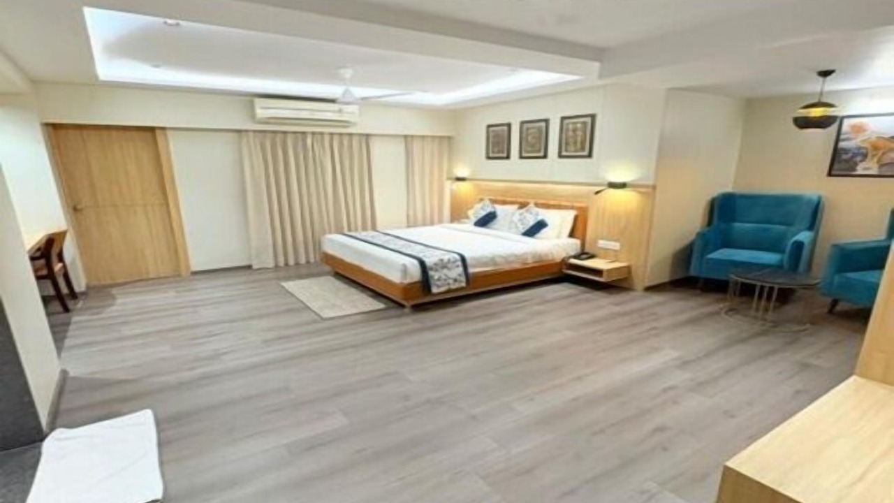 Photo of Bedroom in Sayajiganj