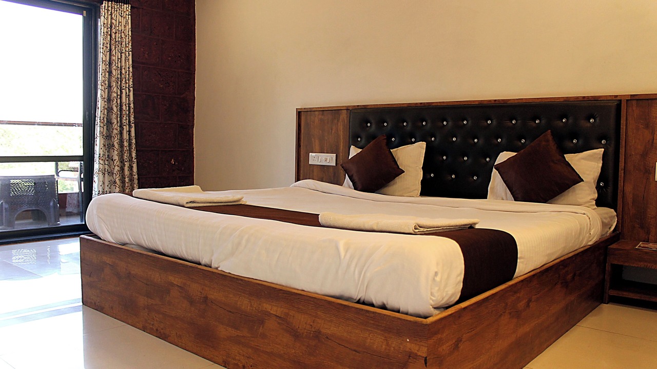 Photo of Bedroom in Mahabaleshwar