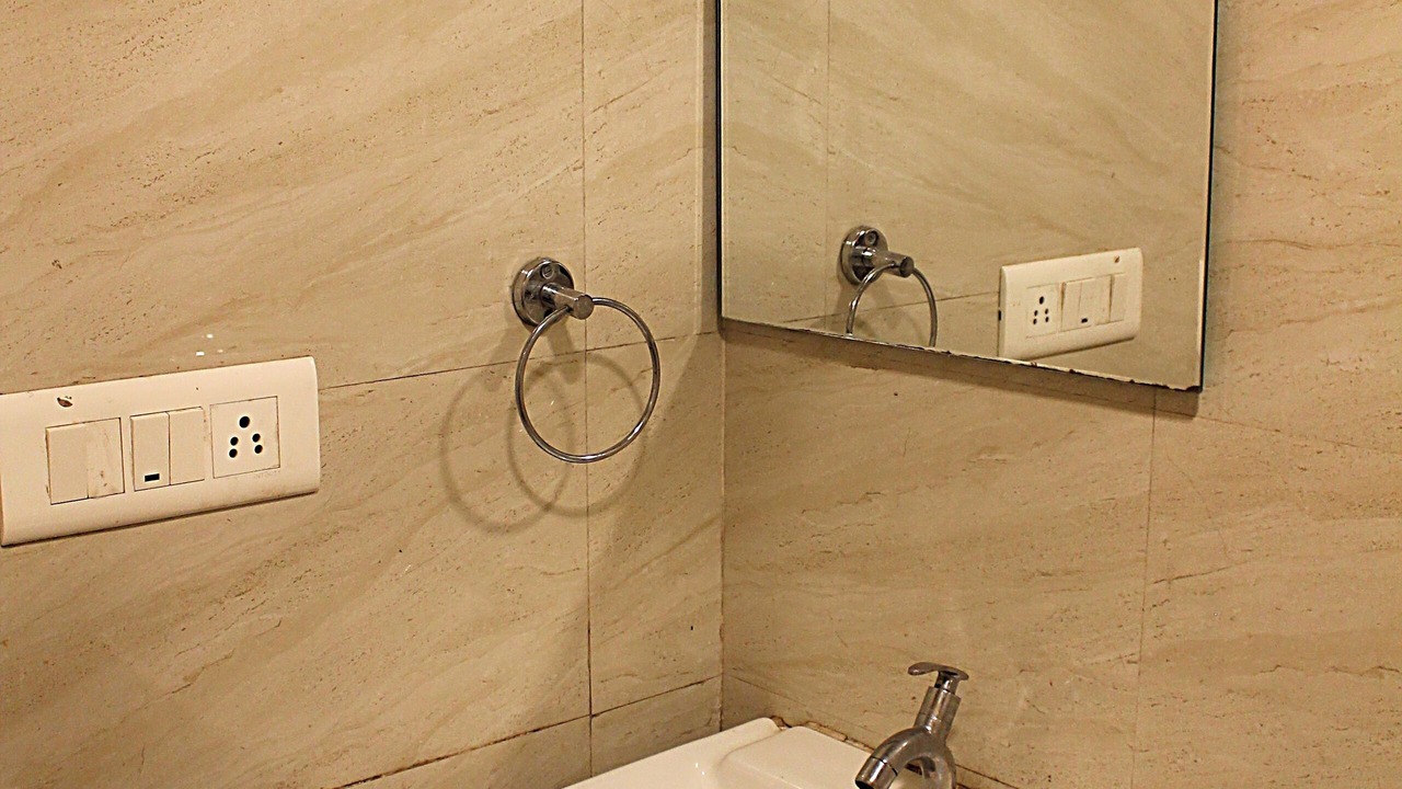 Photo of Bathroom in Mahabaleshwar