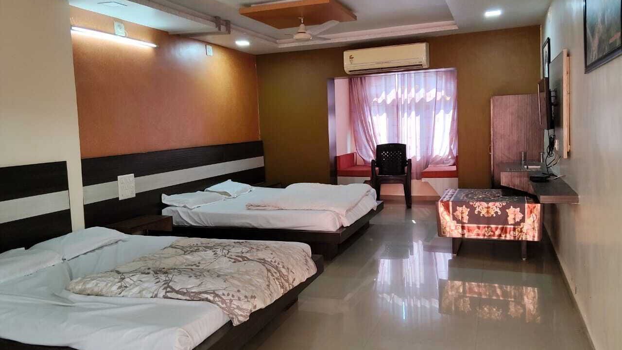 Photo of Bedroom in Shamlaji