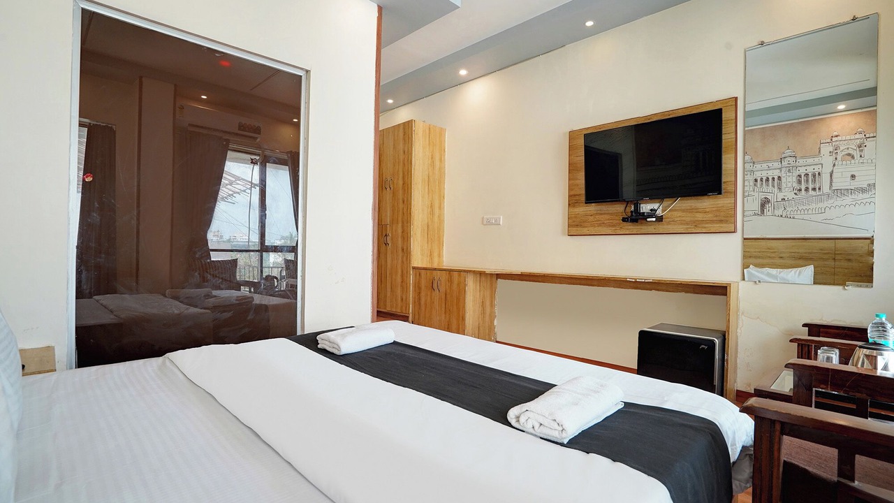 Photo of Bedroom in Vile Parle East