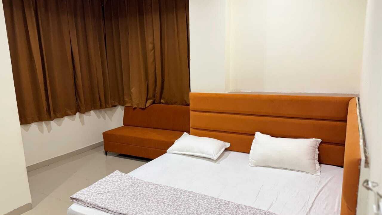 Photo of Bedroom in Gokul